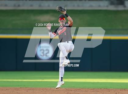 Thumbnail 1 in Collinsville vs. Centerville (UIL 2A Baseball Semifinal) photogallery.