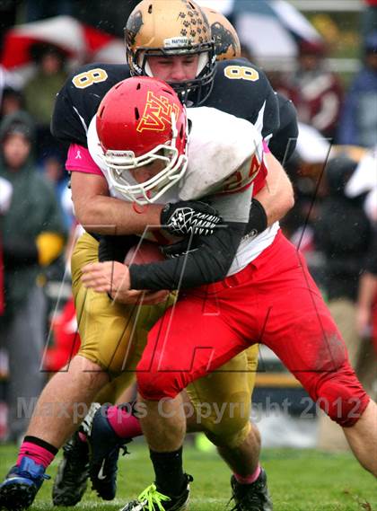 Thumbnail 2 in Williamsville East vs Sweet Home photogallery.