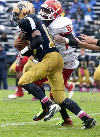 Thumbnail 2 in Williamsville East vs Sweet Home photogallery.
