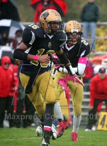 Thumbnail 2 in Williamsville East vs Sweet Home photogallery.