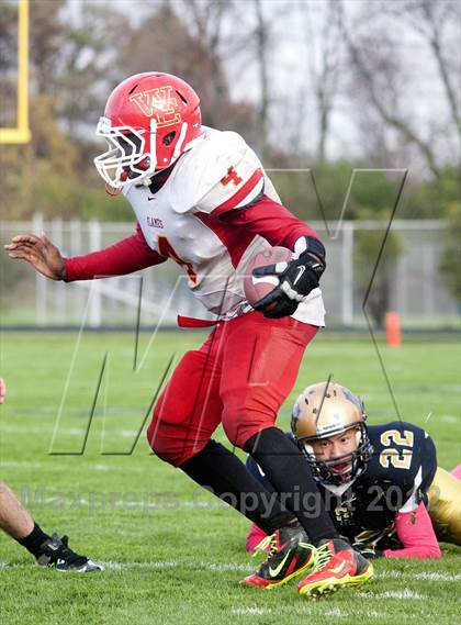 Thumbnail 3 in Williamsville East vs Sweet Home photogallery.
