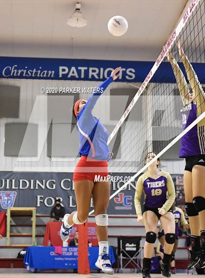Thumbnail 3 in Hahnville @ John Curtis (Junior Varsity) photogallery.