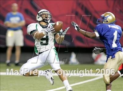 Thumbnail 2 in McEachern vs. Roswell (Kickoff Classic) photogallery.