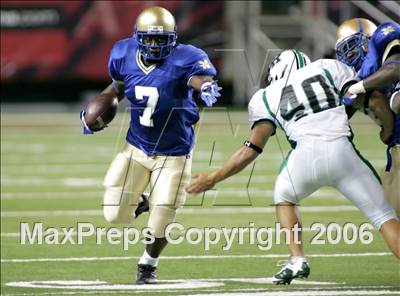 Thumbnail 2 in McEachern vs. Roswell (Kickoff Classic) photogallery.