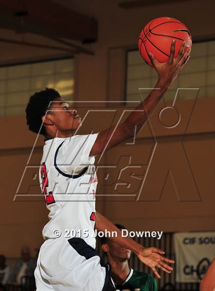 Thumbnail 1 in Leuzinger vs. Murrieta Mesa (MaxPreps Holiday Classic) photogallery.