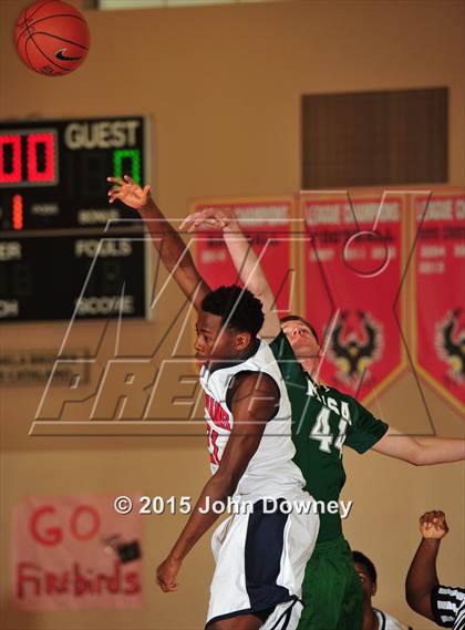 Thumbnail 1 in Leuzinger vs. Murrieta Mesa (MaxPreps Holiday Classic) photogallery.