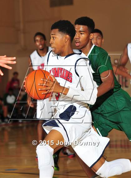 Thumbnail 1 in Leuzinger vs. Murrieta Mesa (MaxPreps Holiday Classic) photogallery.