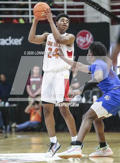 Thumbnail 2 in Bishop Gorman vs. Oak Hill Academy (Spalding Hoophall Classic) photogallery.