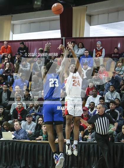 Thumbnail 1 in Bishop Gorman vs. Oak Hill Academy (Spalding Hoophall Classic) photogallery.