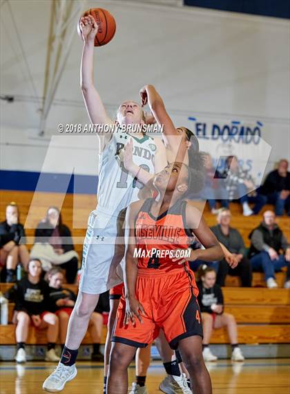 Thumbnail 3 in Ponderosa vs. Roseville (Jan Vitell Tournament) photogallery.