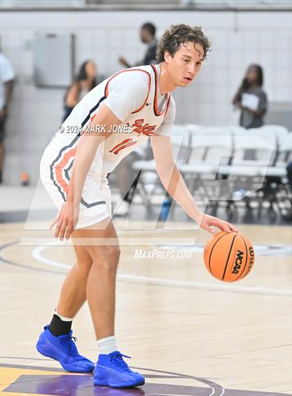 Thumbnail 3 in Springville vs. Pacifica Christian/Orange County (Section 7) photogallery.