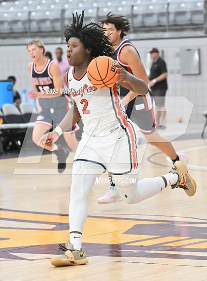 Thumbnail 1 in Springville vs. Pacifica Christian/Orange County (Section 7) photogallery.