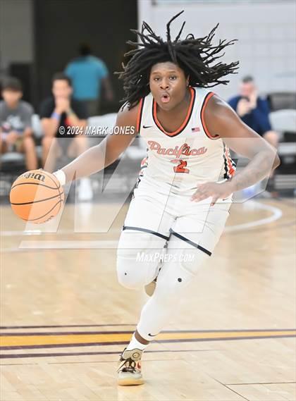 Thumbnail 3 in Springville vs. Pacifica Christian/Orange County (Section 7) photogallery.