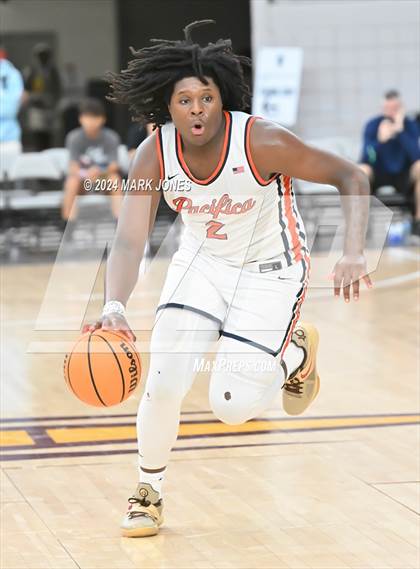 Thumbnail 2 in Springville vs. Pacifica Christian/Orange County (Section 7) photogallery.