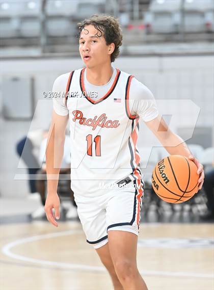 Thumbnail 3 in Springville vs. Pacifica Christian/Orange County (Section 7) photogallery.