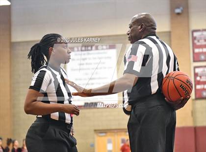 Thumbnail 3 in Desert Oasis vs Bishop Gorman (NIAA 4A Semifinal) photogallery.