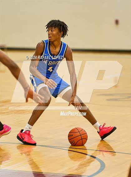 Thumbnail 1 in Randle vs. Hebron (McDonald's Texas Invitational) photogallery.