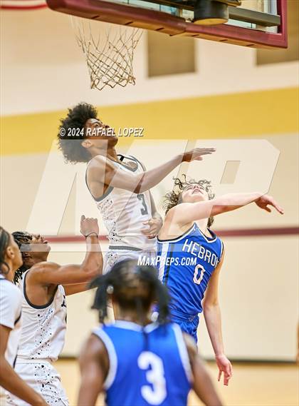 Thumbnail 1 in Randle vs. Hebron (McDonald's Texas Invitational) photogallery.