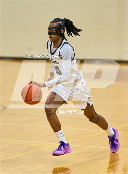 Thumbnail 3 in Randle vs. Hebron (McDonald's Texas Invitational) photogallery.