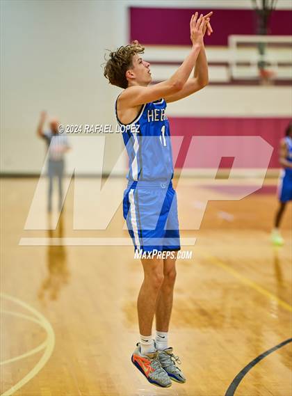 Thumbnail 2 in Randle vs. Hebron (McDonald's Texas Invitational) photogallery.