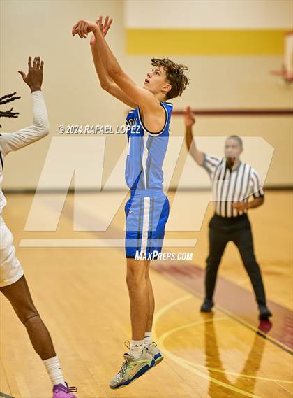 Thumbnail 3 in Randle vs. Hebron (McDonald's Texas Invitational) photogallery.