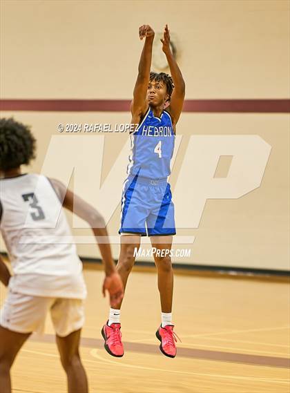 Thumbnail 2 in Randle vs. Hebron (McDonald's Texas Invitational) photogallery.