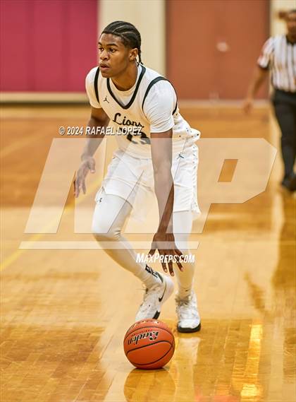 Thumbnail 1 in Randle vs. Hebron (McDonald's Texas Invitational) photogallery.