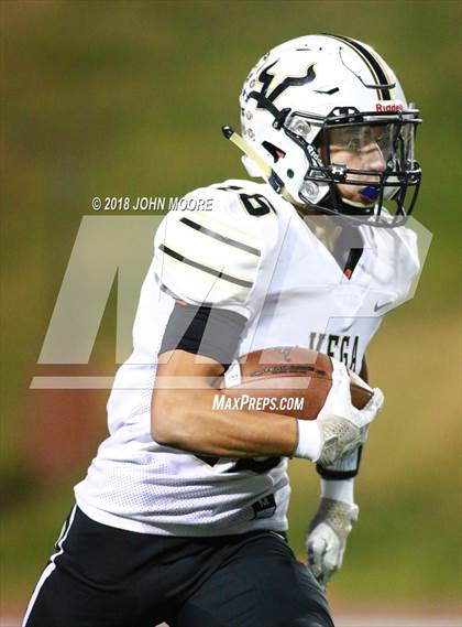 Thumbnail 3 in Stratford vs. Vega (UIL 2A Area Playoff) photogallery.