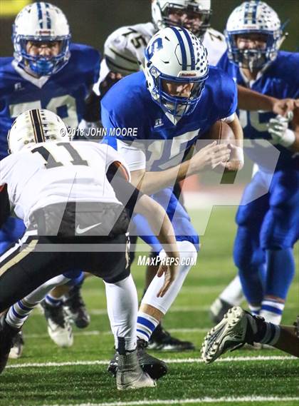 Thumbnail 2 in Stratford vs. Vega (UIL 2A Area Playoff) photogallery.
