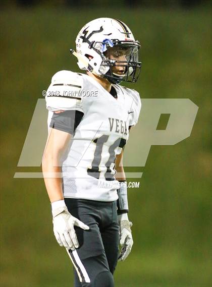 Thumbnail 2 in Stratford vs. Vega (UIL 2A Area Playoff) photogallery.