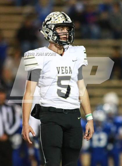 Thumbnail 3 in Stratford vs. Vega (UIL 2A Area Playoff) photogallery.