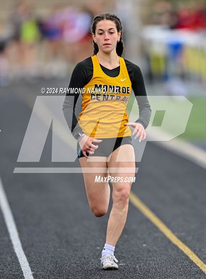 Thumbnail 2 in IHSAA Delta Sectionals (100 Meter)  photogallery.