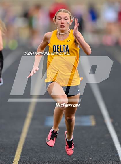 Thumbnail 2 in IHSAA Delta Sectionals (100 Meter)  photogallery.