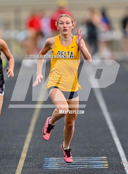 Thumbnail 3 in IHSAA Delta Sectionals (100 Meter)  photogallery.