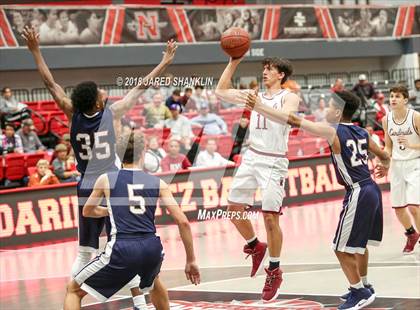 Thumbnail 3 in E.D. White vs Houma Christian(Darin Fontz Classic) photogallery.