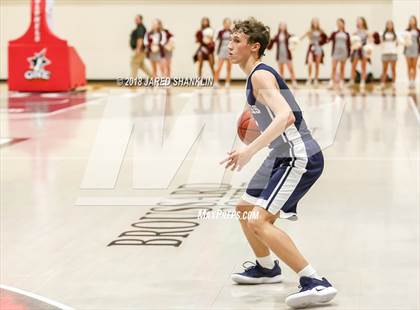 Thumbnail 2 in E.D. White vs Houma Christian(Darin Fontz Classic) photogallery.