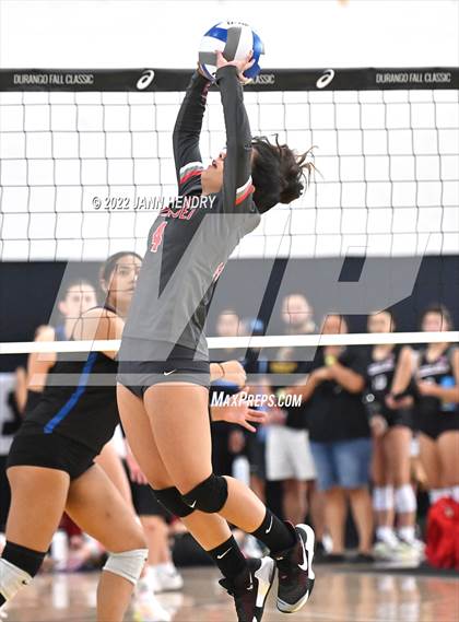 Thumbnail 2 in Mater Dei vs. Timpview (Durango Fall Classic) photogallery.