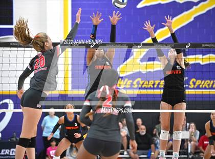 Thumbnail 2 in Mater Dei vs. Timpview (Durango Fall Classic) photogallery.