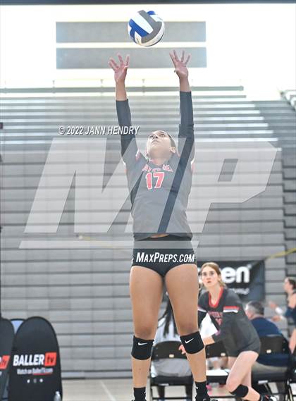 Thumbnail 3 in Mater Dei vs. Timpview (Durango Fall Classic) photogallery.