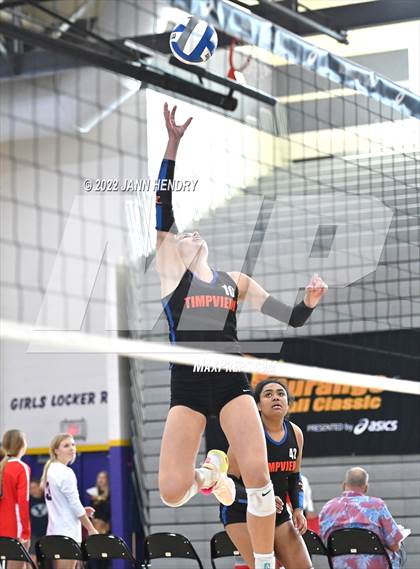 Thumbnail 2 in Mater Dei vs. Timpview (Durango Fall Classic) photogallery.