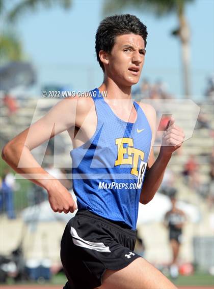 Thumbnail 3 in Irvine/Asics Distance Carnival  photogallery.
