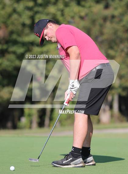 Thumbnail 1 in AAA 3A Class 5 District Playoff photogallery.