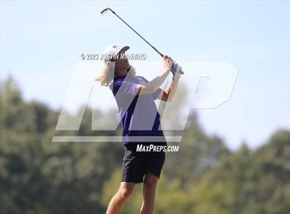 Thumbnail 1 in AAA 3A Class 5 District Playoff photogallery.