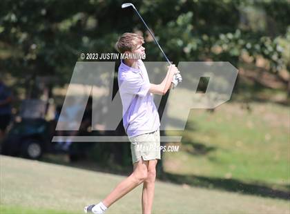 Thumbnail 2 in AAA 3A Class 5 District Playoff photogallery.