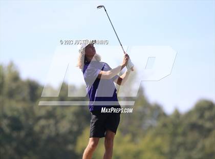 Thumbnail 2 in AAA 3A Class 5 District Playoff photogallery.