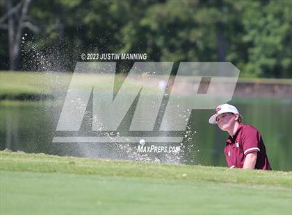 Thumbnail 2 in AAA 3A Class 5 District Playoff photogallery.