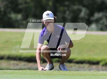 Thumbnail 3 in AAA 3A Class 5 District Playoff photogallery.