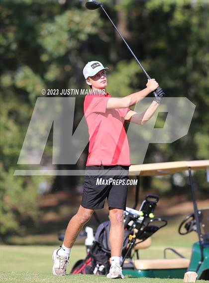 Thumbnail 2 in AAA 3A Class 5 District Playoff photogallery.