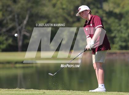 Thumbnail 2 in AAA 3A Class 5 District Playoff photogallery.