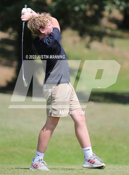 Thumbnail 1 in AAA 3A Class 5 District Playoff photogallery.